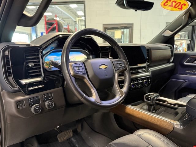 Used 2023 Chevrolet Silverado 1500 High Country w/ Technology Package AWD/4WD image 10