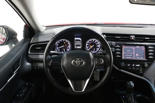 Used 2019 Toyota Camry SE FWD image 13
