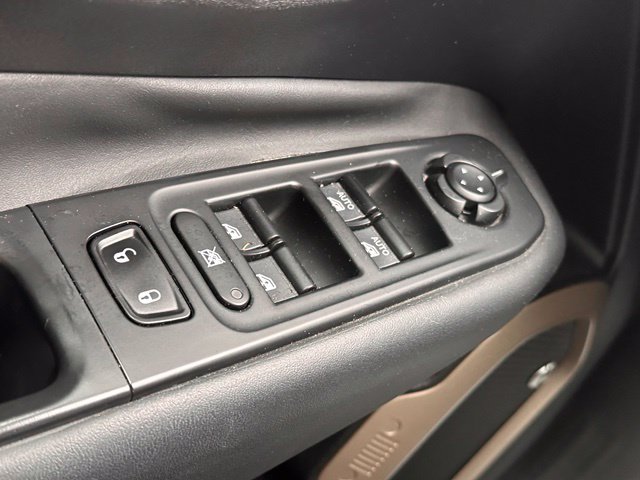 Used 2017 Jeep Renegade Limited AWD/4WD image 17