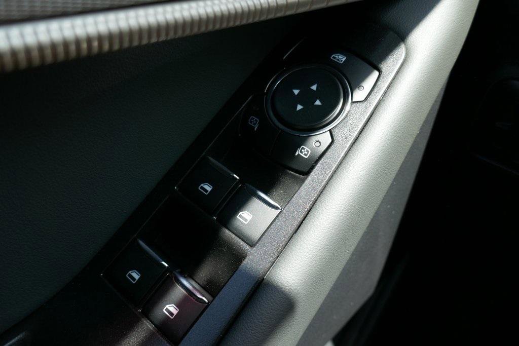 New 2025 Ford Explorer Active w/ Active Comfort Package image 17