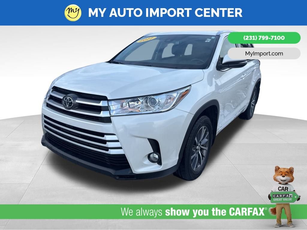 Used 2017 Toyota Highlander XLE image 3