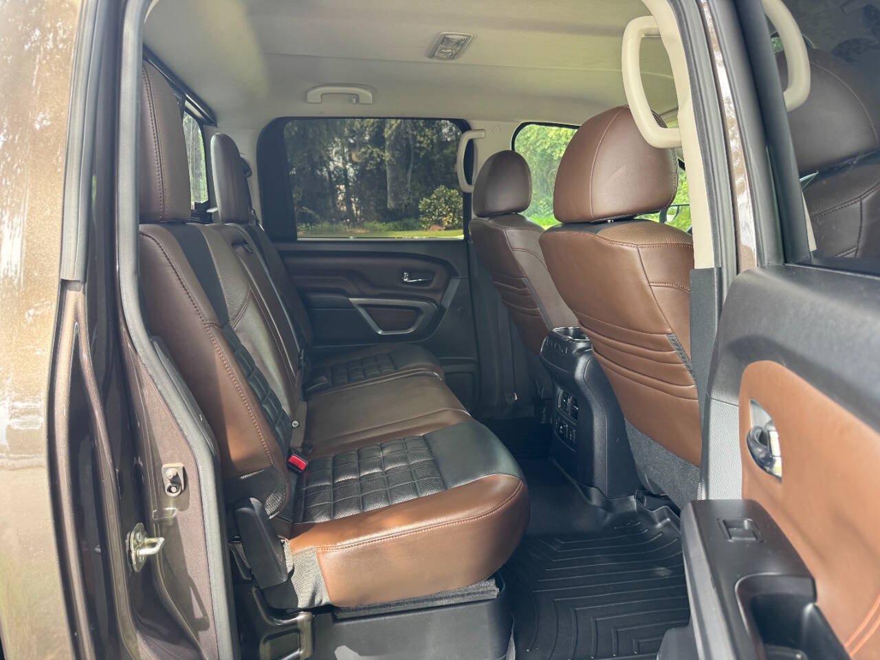 Used 2017 Nissan Titan Platinum Reserve AWD/4WD image 13