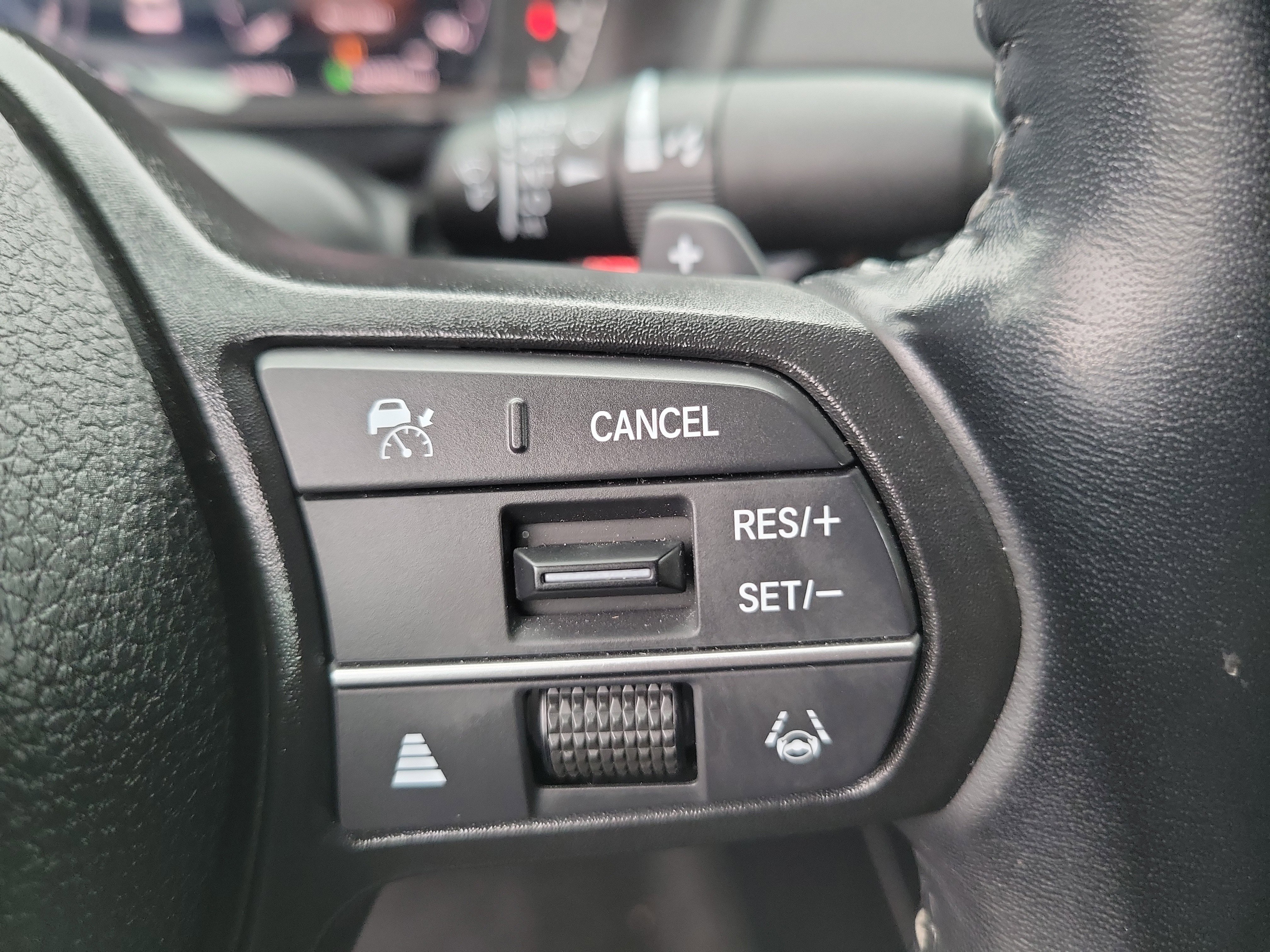 Used 2023 Honda Accord EX-L image 8