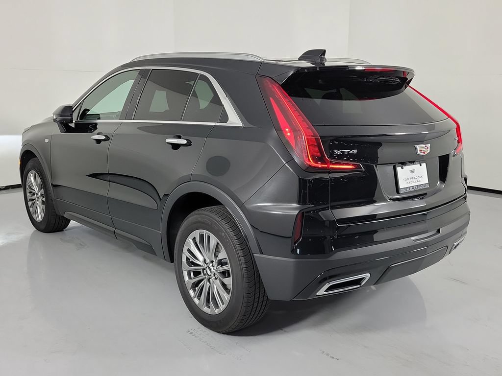 Used 2025 Cadillac XT4 Premium Luxury FWD image 4