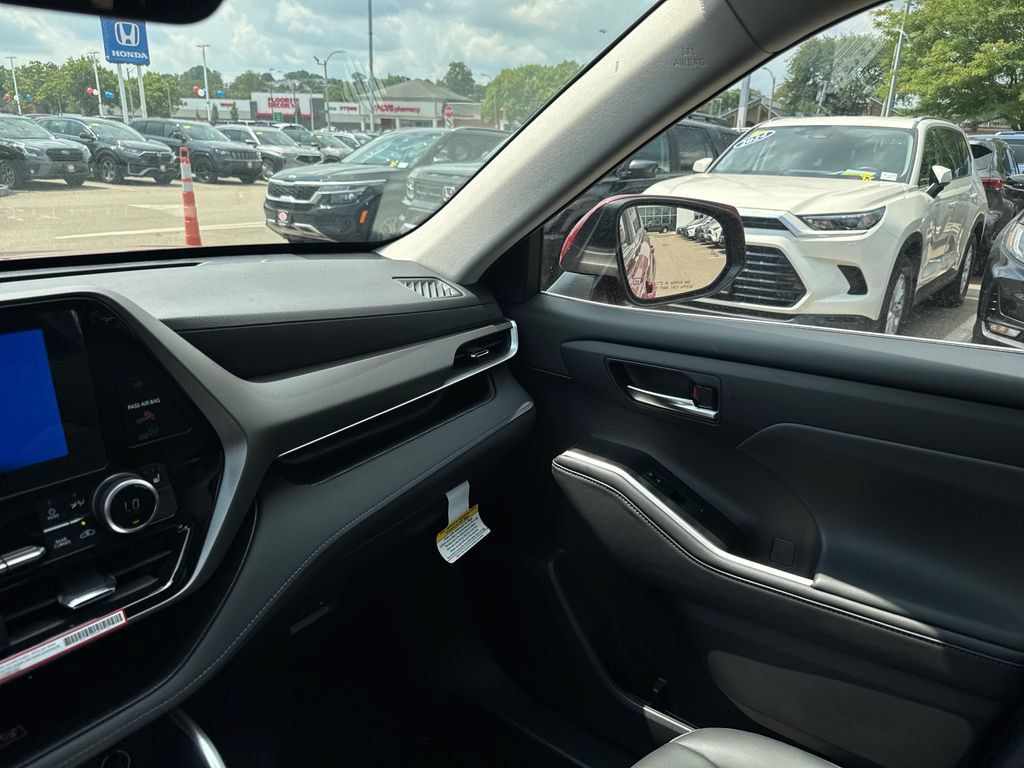 New 2026 Toyota Highlander XLE AWD/4WD image 28