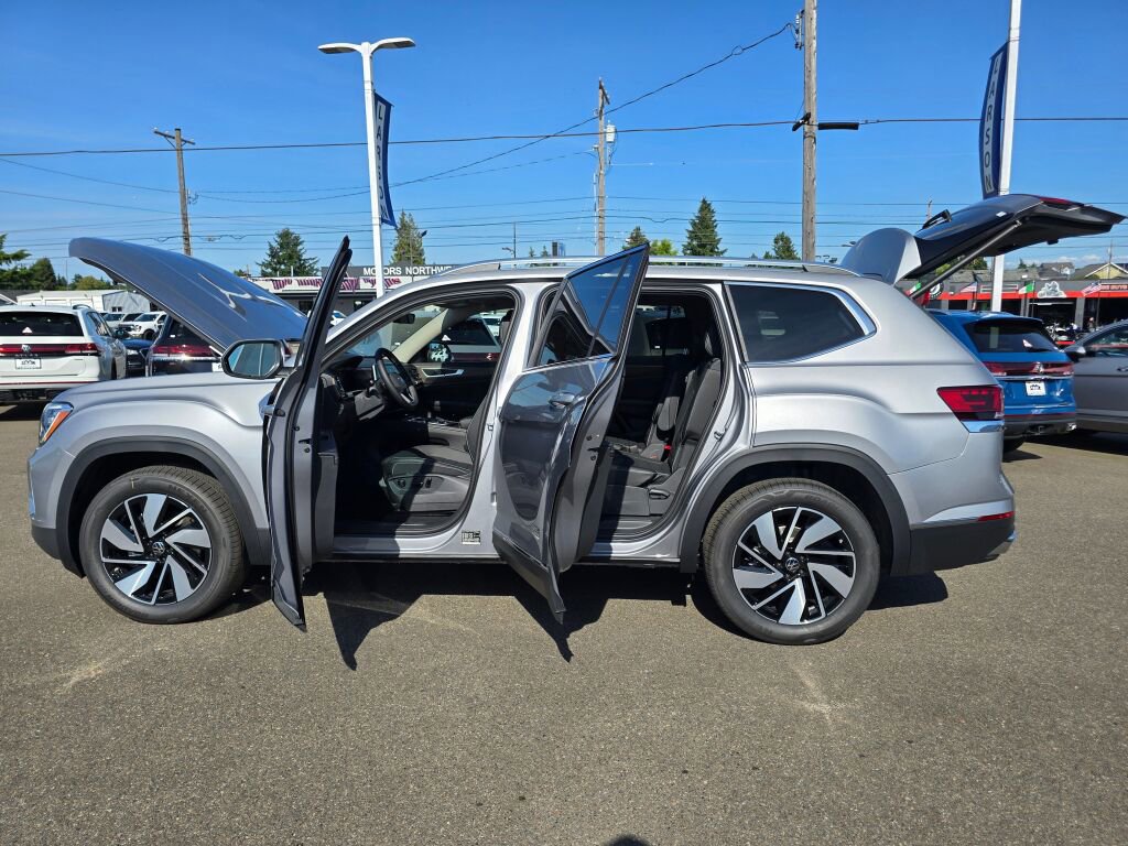 New 2025 Volkswagen Atlas SEL image 18