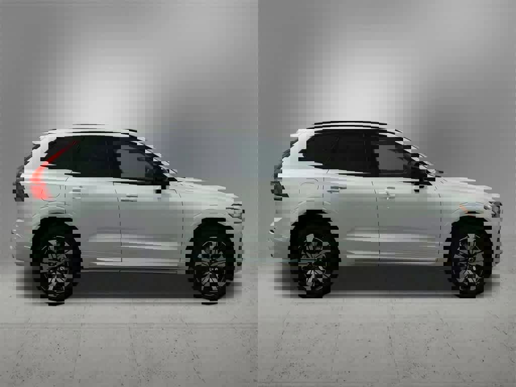 New 2025 Volvo XC60 T8 Core w/ Protection Package Premier image 7