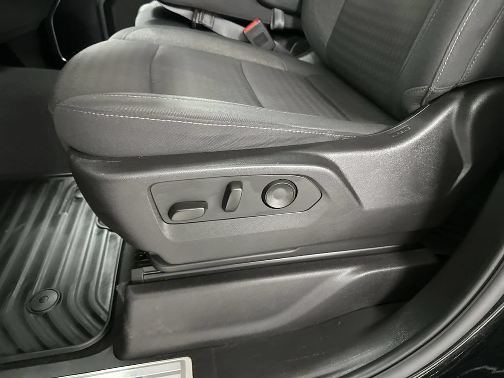 Used 2024 Chevrolet Silverado 1500 LT AWD/4WD image 12