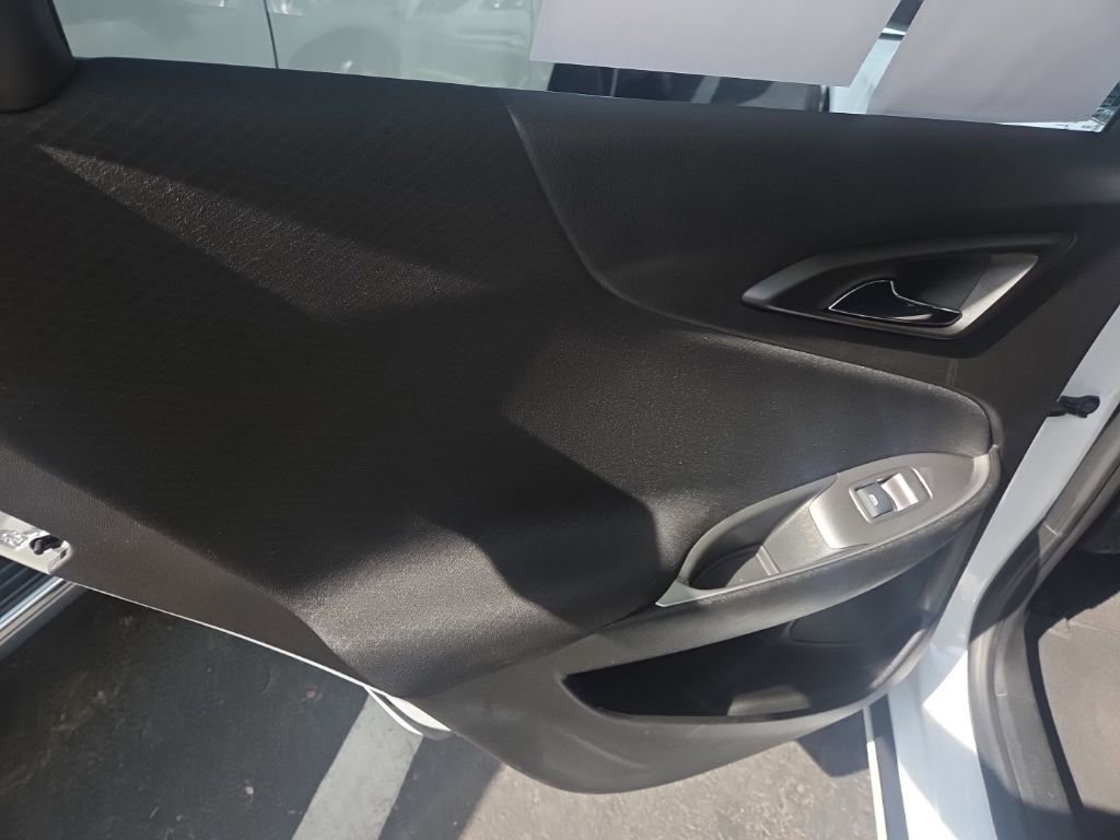 Used 2025 Chevrolet Malibu LT FWD image 9