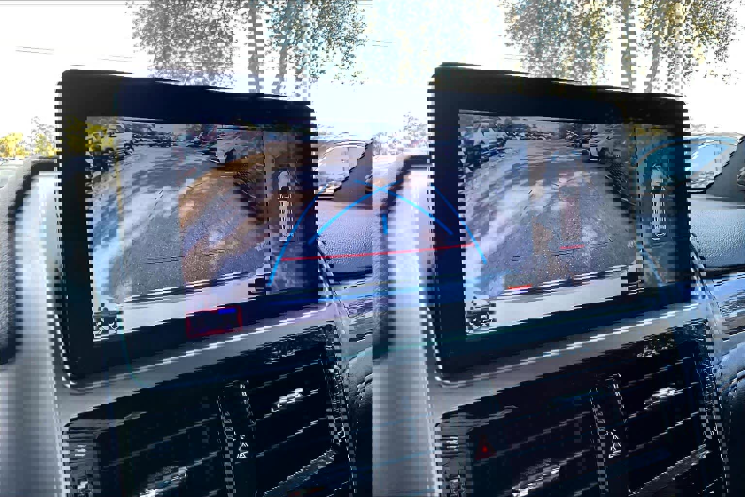 Used 2023 Lexus GX 460 Luxury w/ Sport Design Package image 25