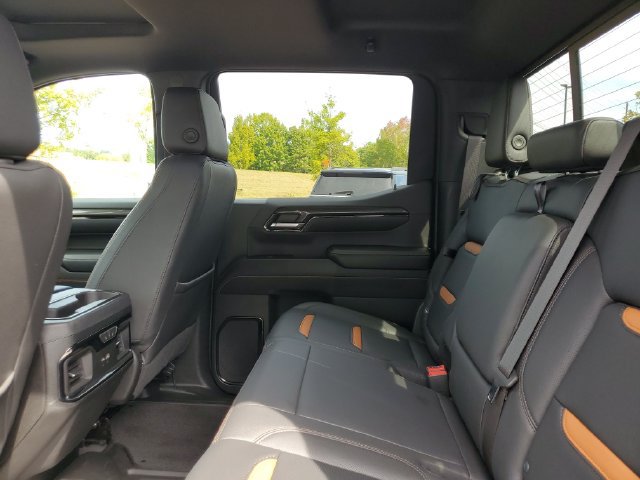 Used 2023 GMC Sierra 1500 AT4 w/ AT4 Premium Package AWD/4WD image 15