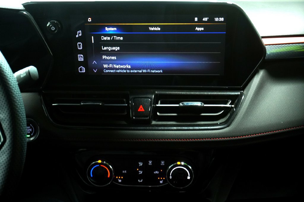 Used 2024 Chevrolet TrailBlazer RS AWD/4WD image 15