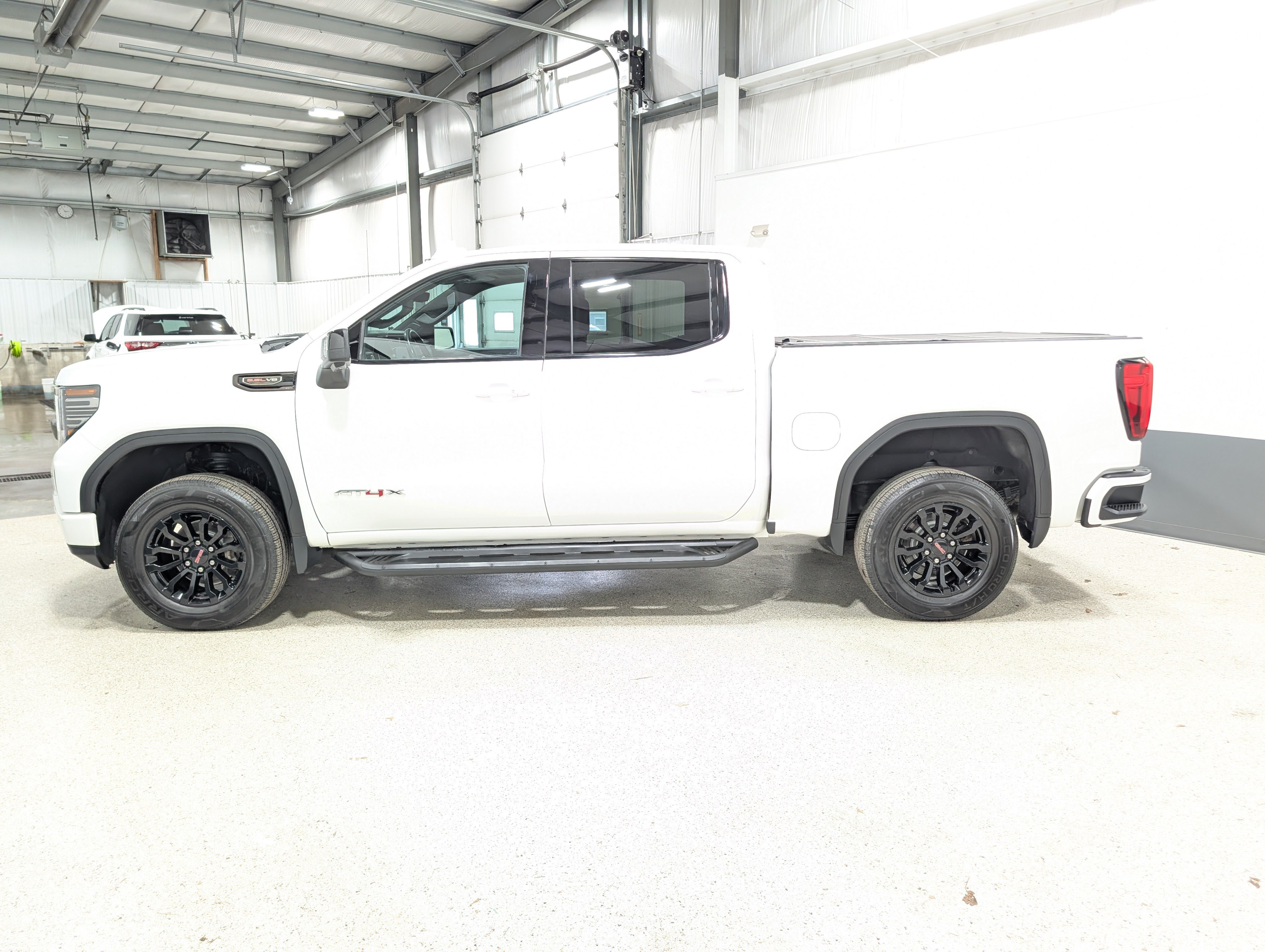 Used 2023 GMC Sierra 1500 AT4X AWD/4WD image 6
