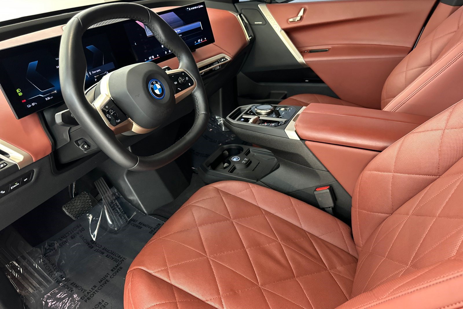 Certified 2024 BMW iX xDrive50 w/ Sport Package AWD/4WD image 4