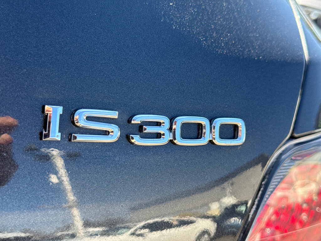 Used 2002 Lexus IS 300 SportCross RWD image 12
