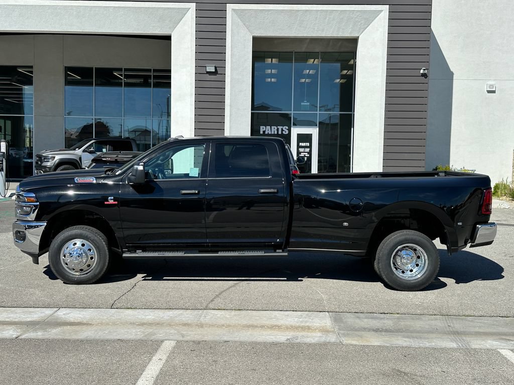 New 2026 RAM 3500 Tradesman AWD/4WD image 3
