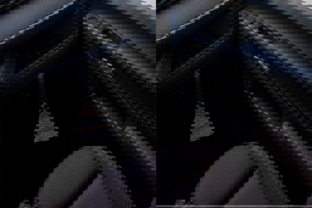 New 2025 Volkswagen ID. Buzz Pro S image 24