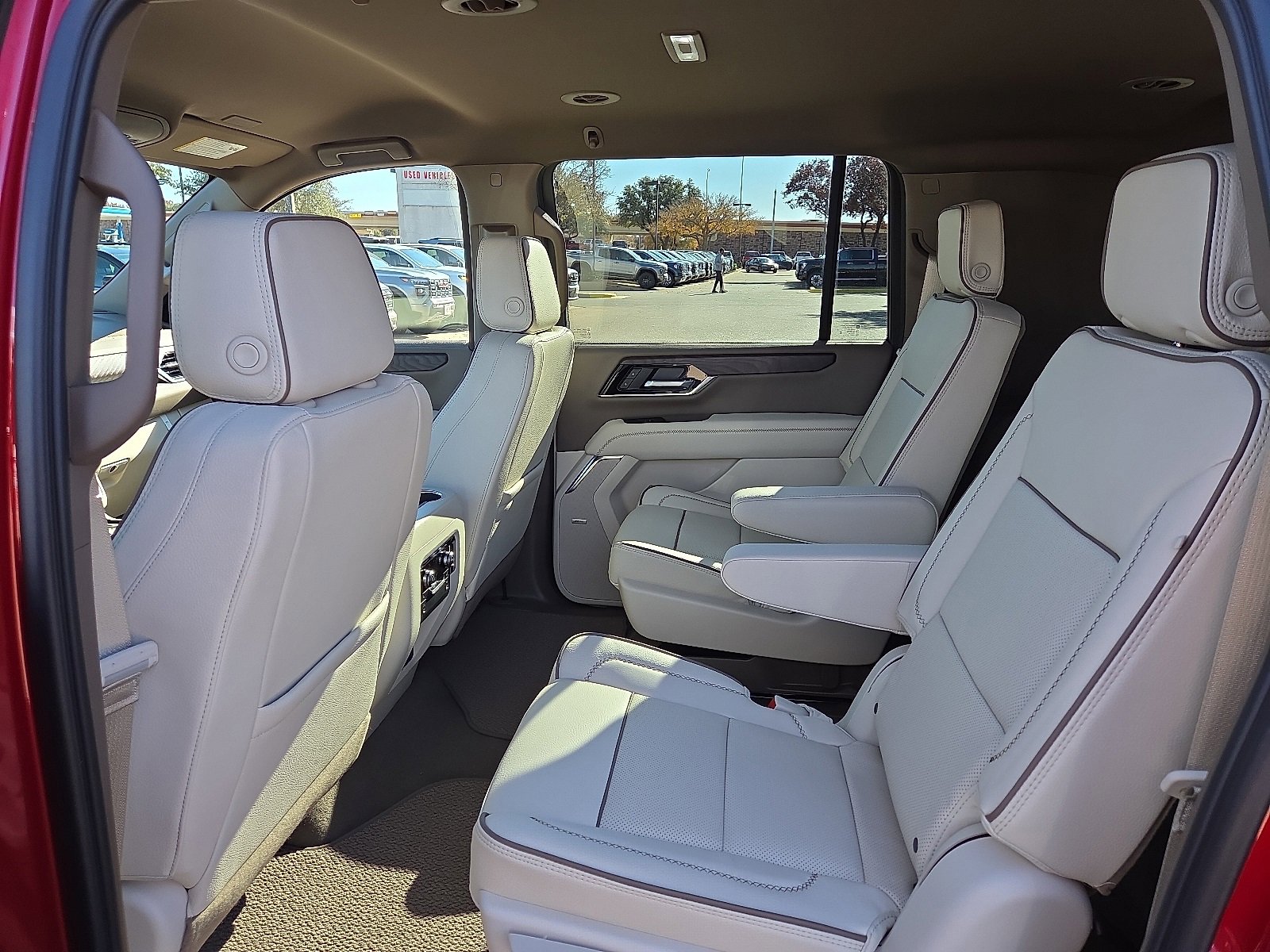 New 2026 GMC Yukon XL Denali image 8