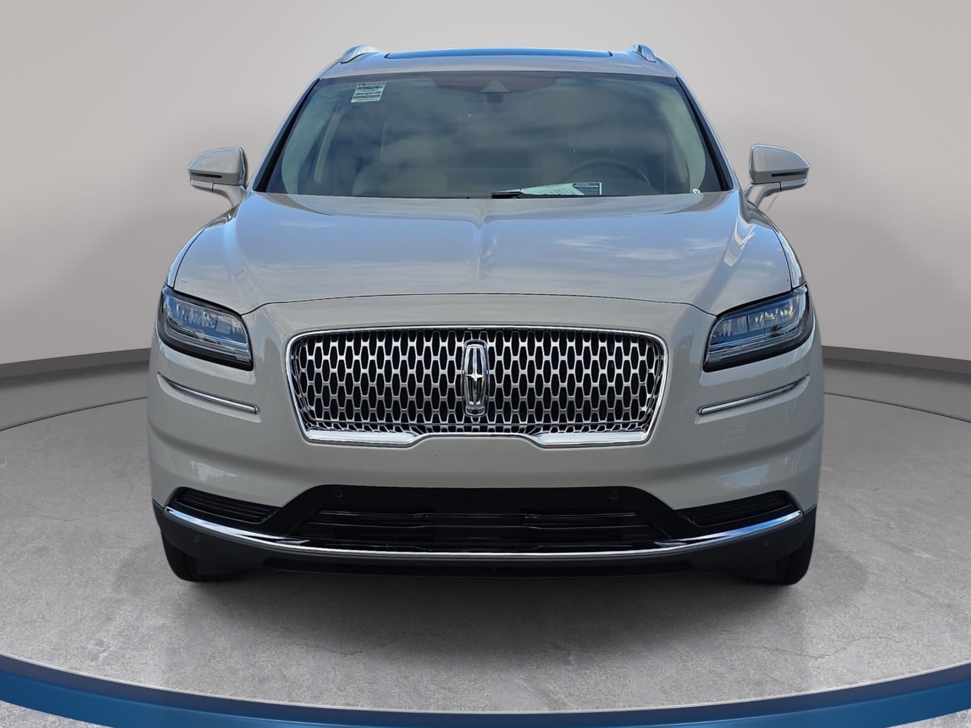 Used 2023 Lincoln Nautilus Reserve w/ Equipment Group 201A AWD/4WD image 2