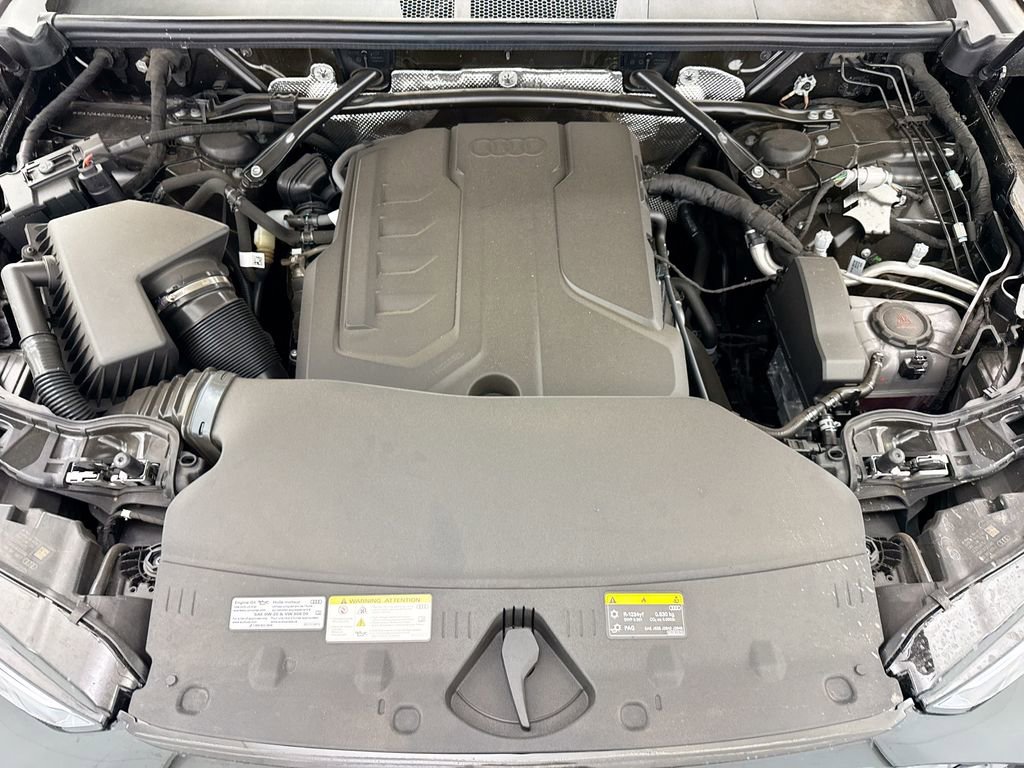 Used 2025 Audi Q5 Premium Plus w/ Premium Plus image 29