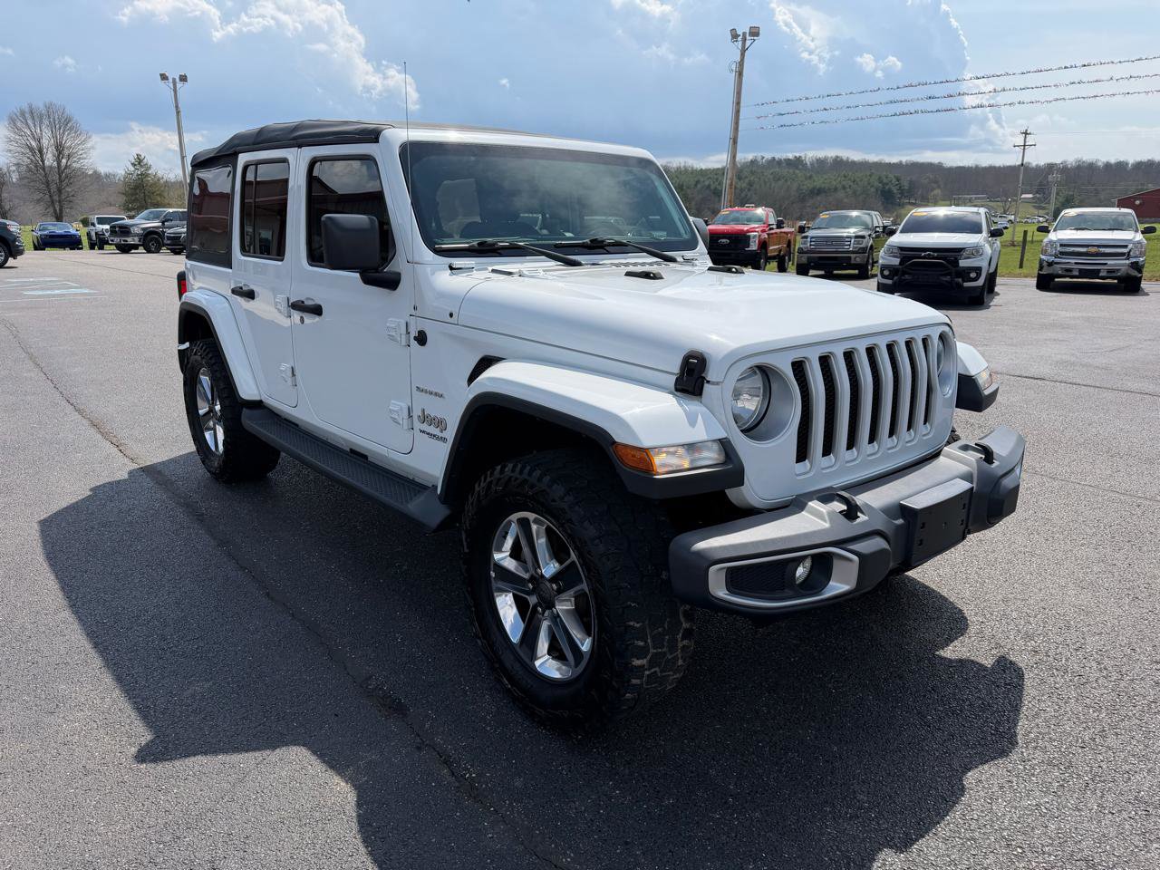 Used 2018 Jeep Wrangler Unlimited Sahara image 3