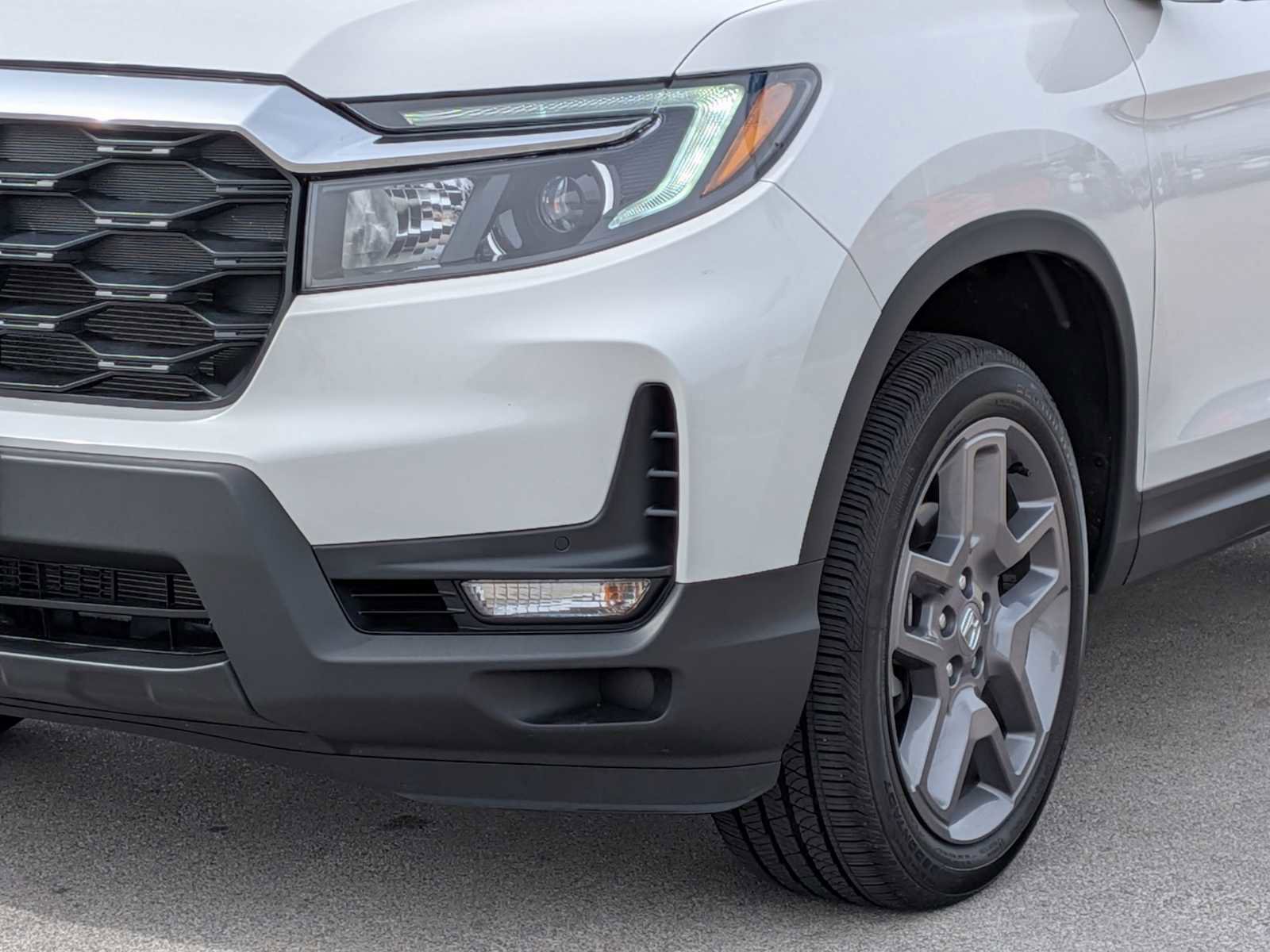 Used 2023 Honda Passport EX-L image 7