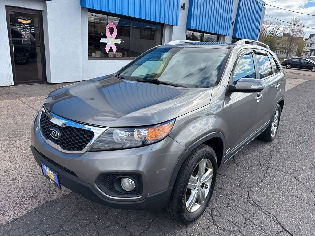 Used 2012 Kia Sorento EX w/ EX V6 Premium Pkg AWD/4WD image 2