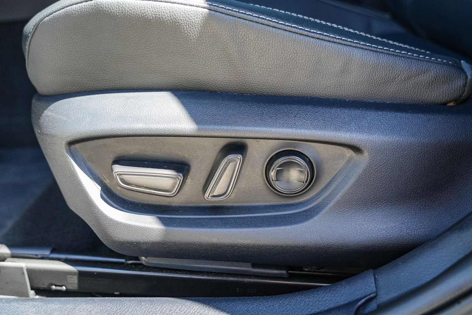 Certified 2025 Toyota Camry SE FWD image 21