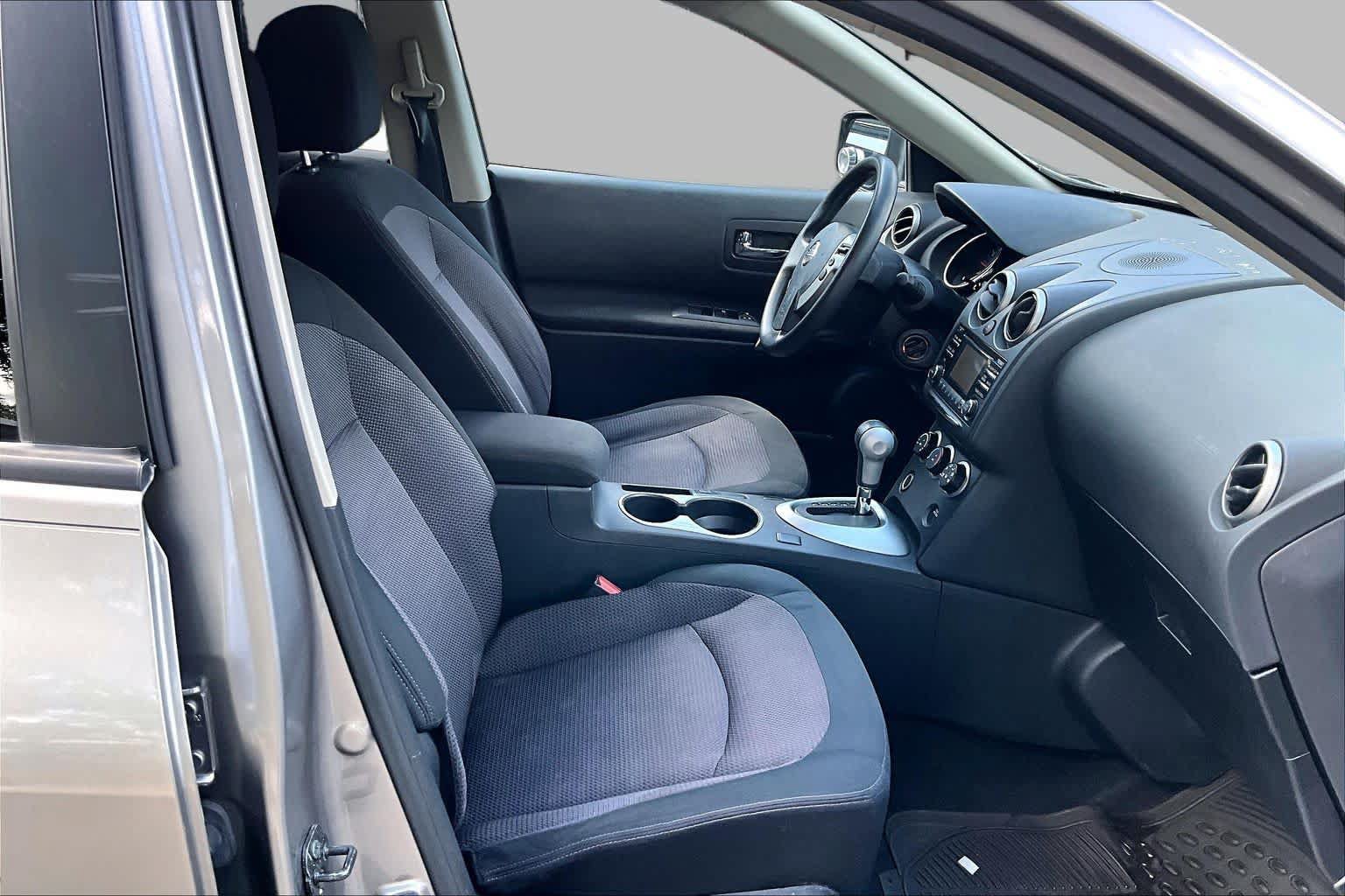 Used 2012 Nissan Rogue SV AWD/4WD image 8