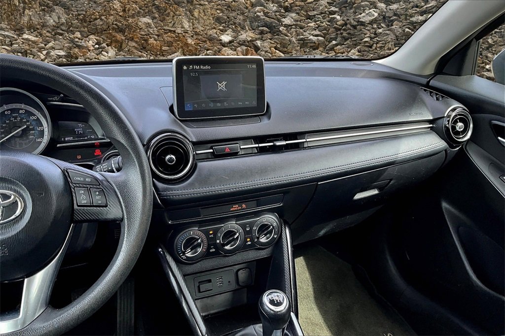 Used 2017 Toyota Yaris iA image 6