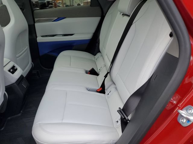 New 2026 Cadillac Optiq Luxury 1 w/ LPO, Floor Liner Package AWD/4WD image 24