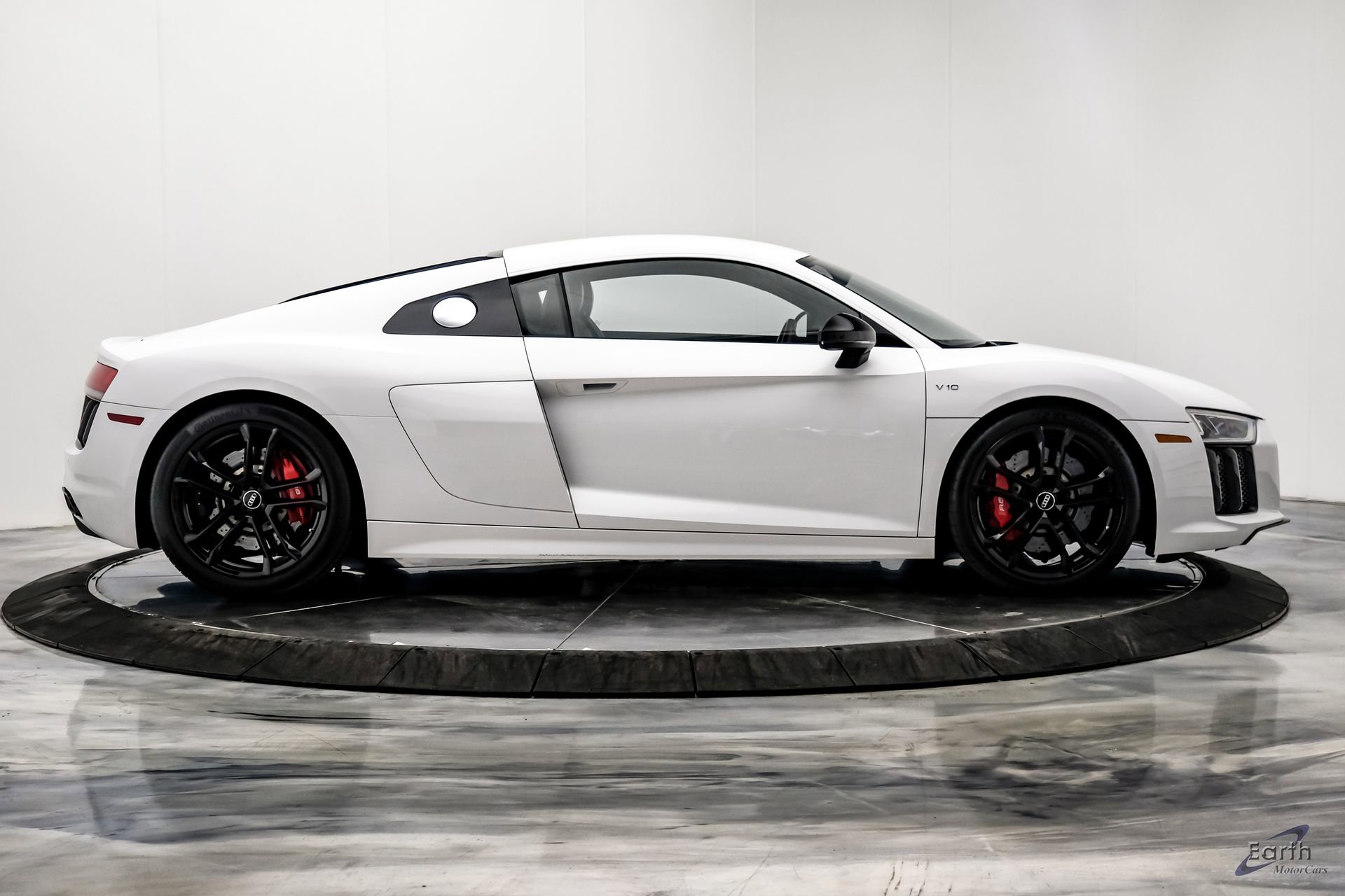 Used 2018 Audi R8 V10 RWD image 25
