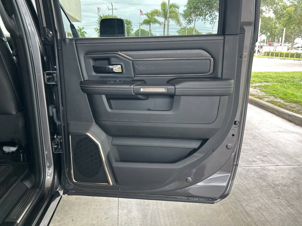 Used 2023 RAM 2500 Limited AWD/4WD image 39