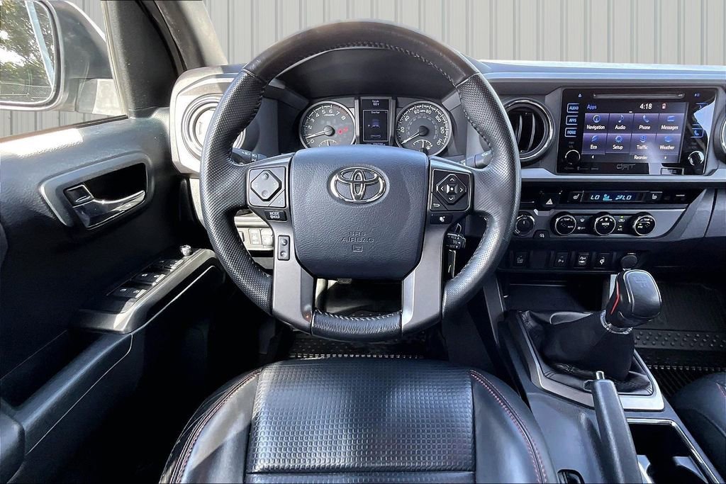 Used 2017 Toyota Tacoma TRD Pro image 2