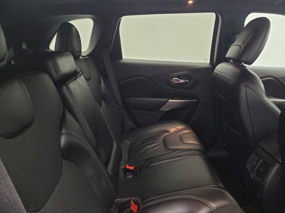 Used 2020 Jeep Cherokee High Altitude AWD/4WD image 19