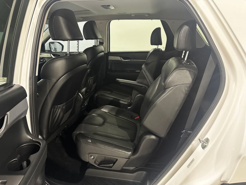 Used 2022 Hyundai Palisade SEL w/ Premium Package image 20