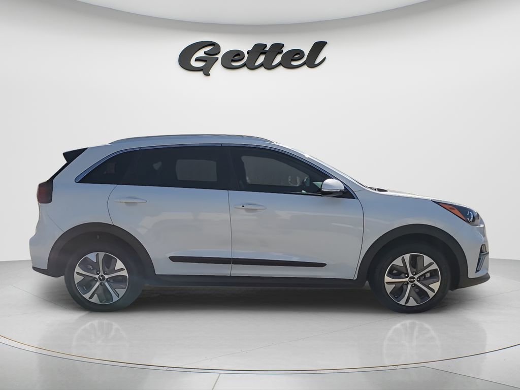 Used 2022 Kia Niro EX w/ Cold Weather Package FWD image 4