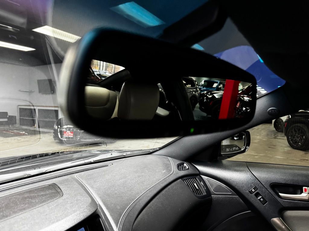 Used 2016 Hyundai Genesis 3.8 RWD image 28