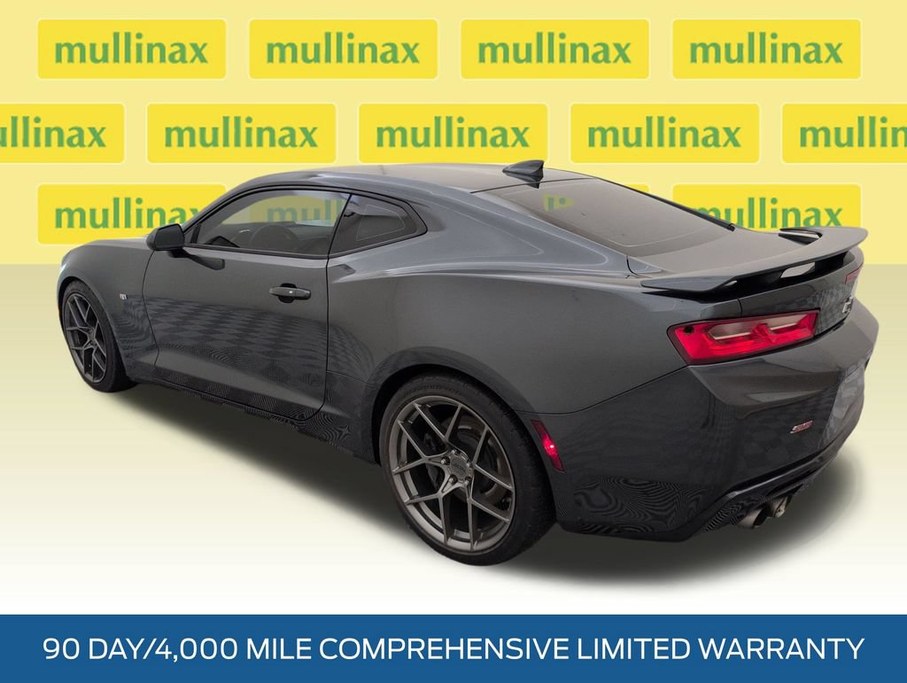 Used 2018 Chevrolet Camaro SS RWD image 9