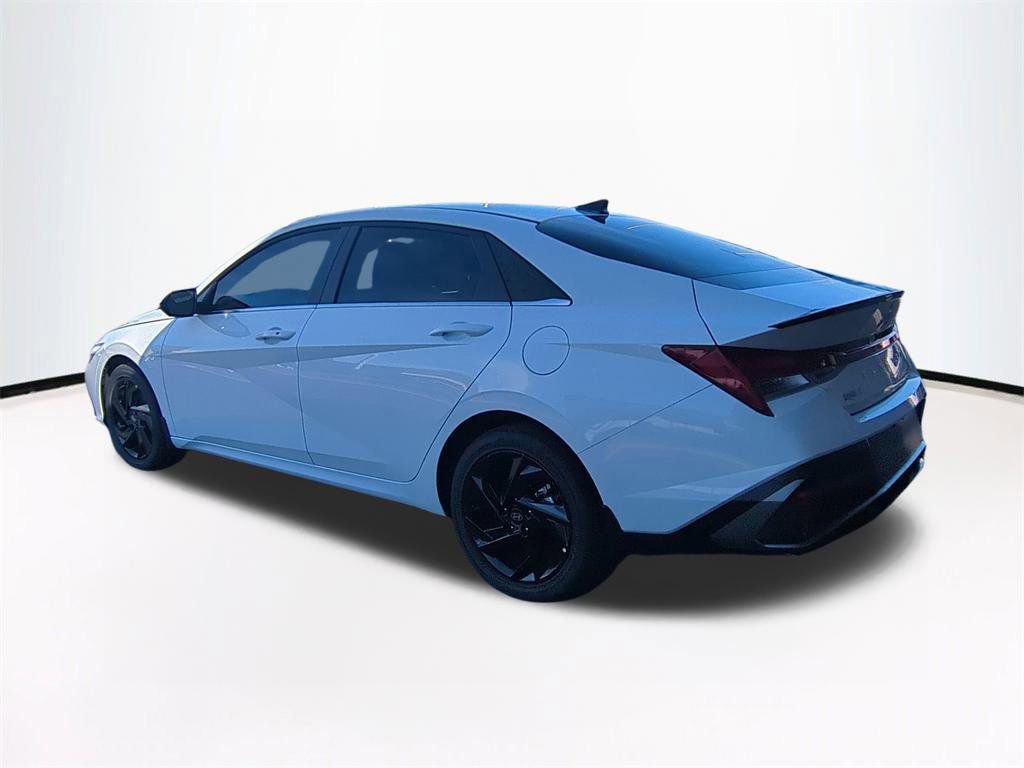 New 2026 Hyundai Elantra SEL Sport Premium FWD image 7