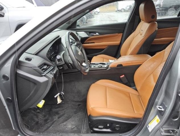 Used 2024 Cadillac CT4 Premium Luxury image 9