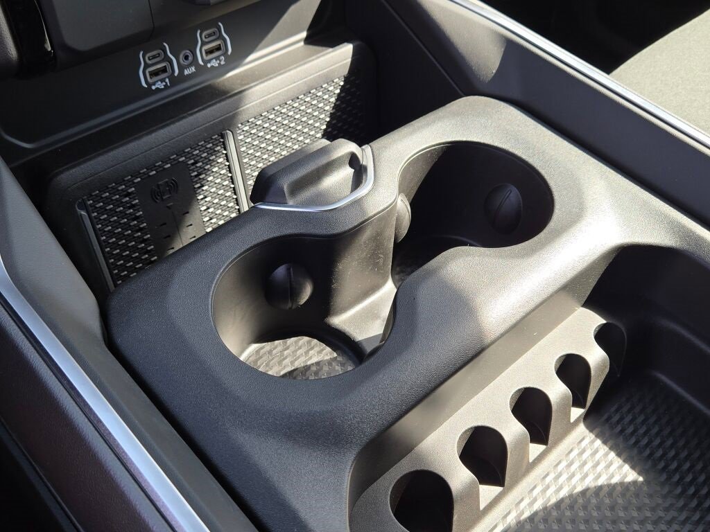 New 2026 RAM 1500 4x4 Crew Cab image 23