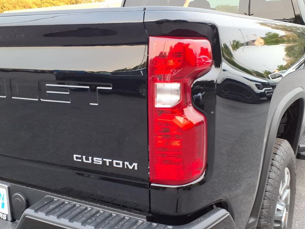 New 2026 Chevrolet Silverado 2500 Custom w/ Custom Value Package AWD/4WD image 11