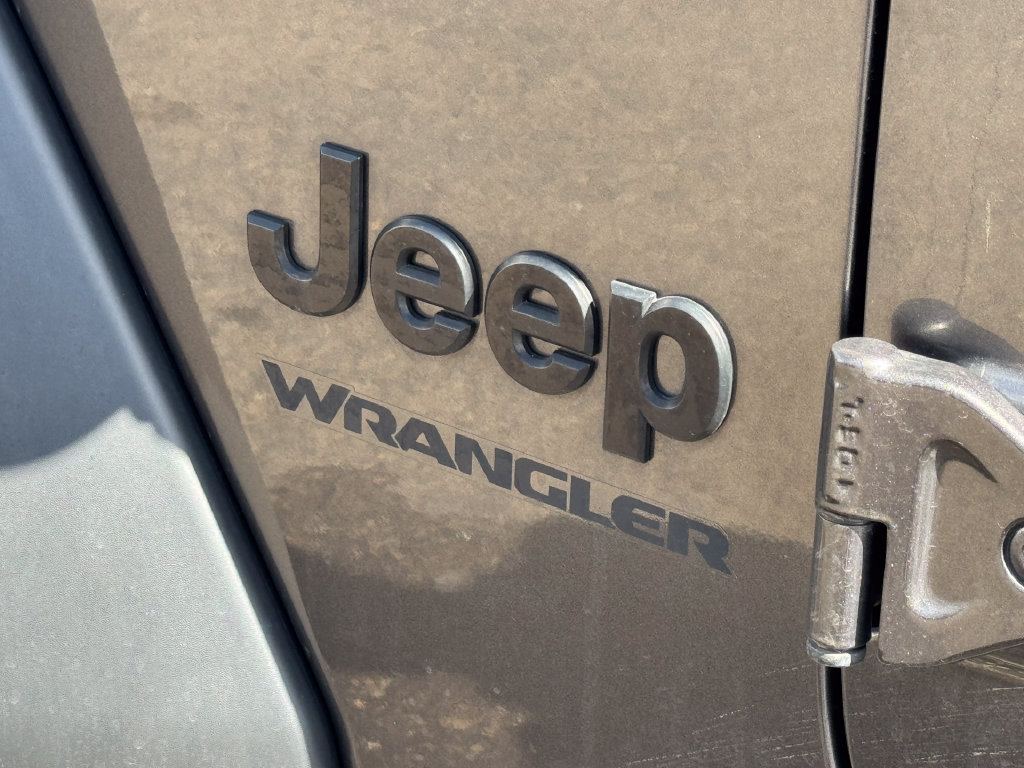 Certified 2022 Jeep Wrangler Sport AWD/4WD image 21