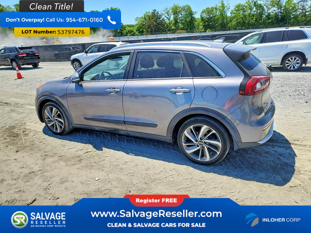 Used 2017 Kia Niro Touring w/ Advanced Technology Package FWD image 3