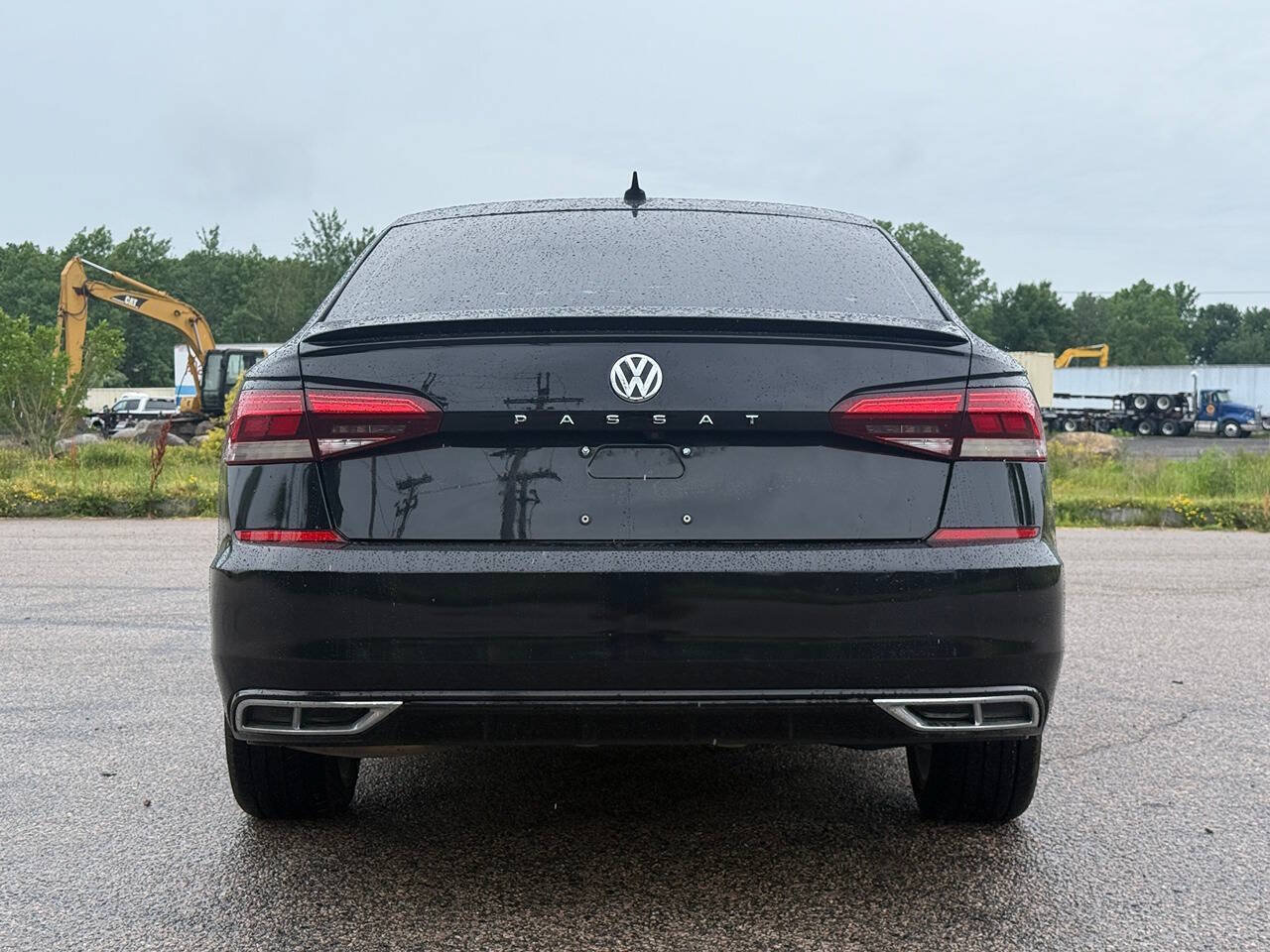 Used 2020 Volkswagen Passat 2.0T R-Line FWD image 4