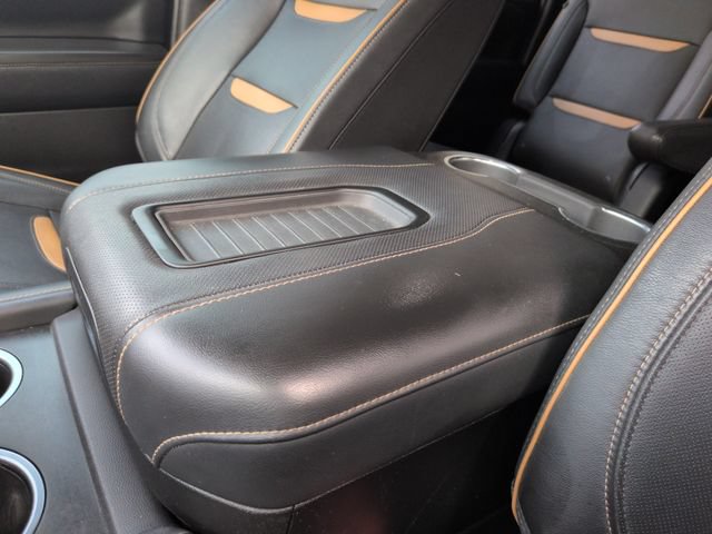 Used 2023 GMC Yukon XL AT4 w/ AT4 Premium Plus Package AWD/4WD image 19