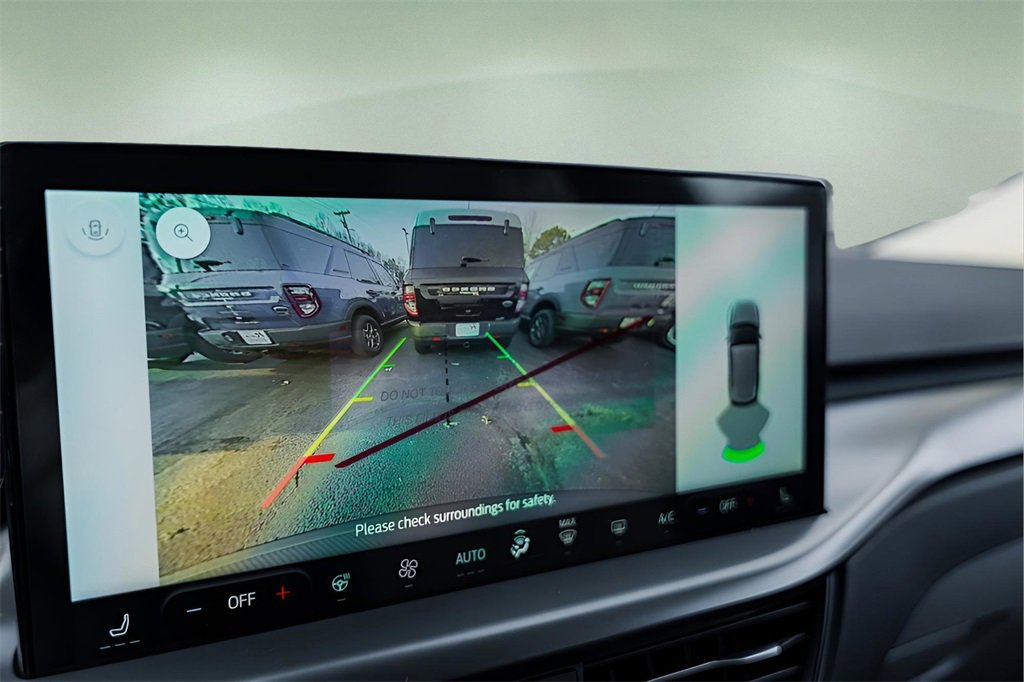 Certified 2024 Ford Escape SE image 24