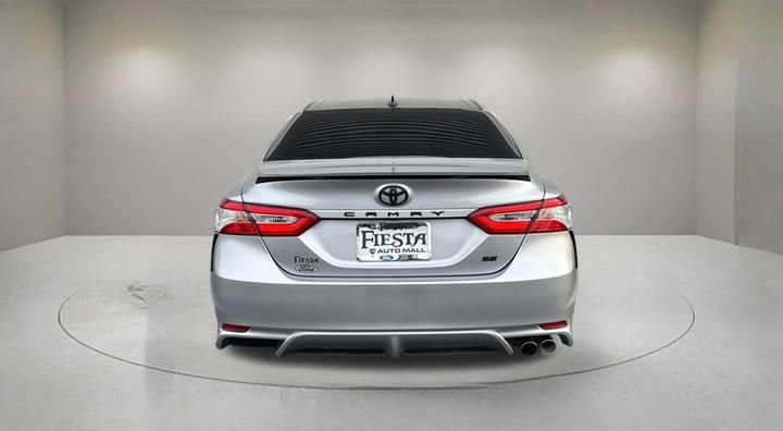 Used 2020 Toyota Camry SE w/ Carpet Mat Package FWD image 3