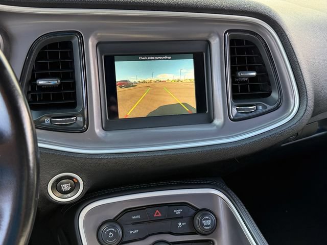 Used 2022 Dodge Challenger SXT RWD image 18
